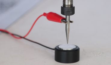 Automatic tool sensor for tool measurement of the Z-axis tool length for CNC milling machines.